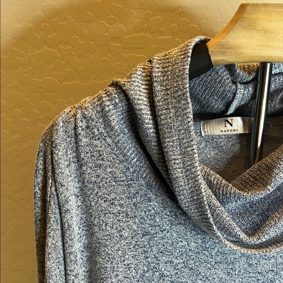 Natori oversized Cowl Neck Light Sweater with Relaxed Fit size Small - Picture 4 of 15